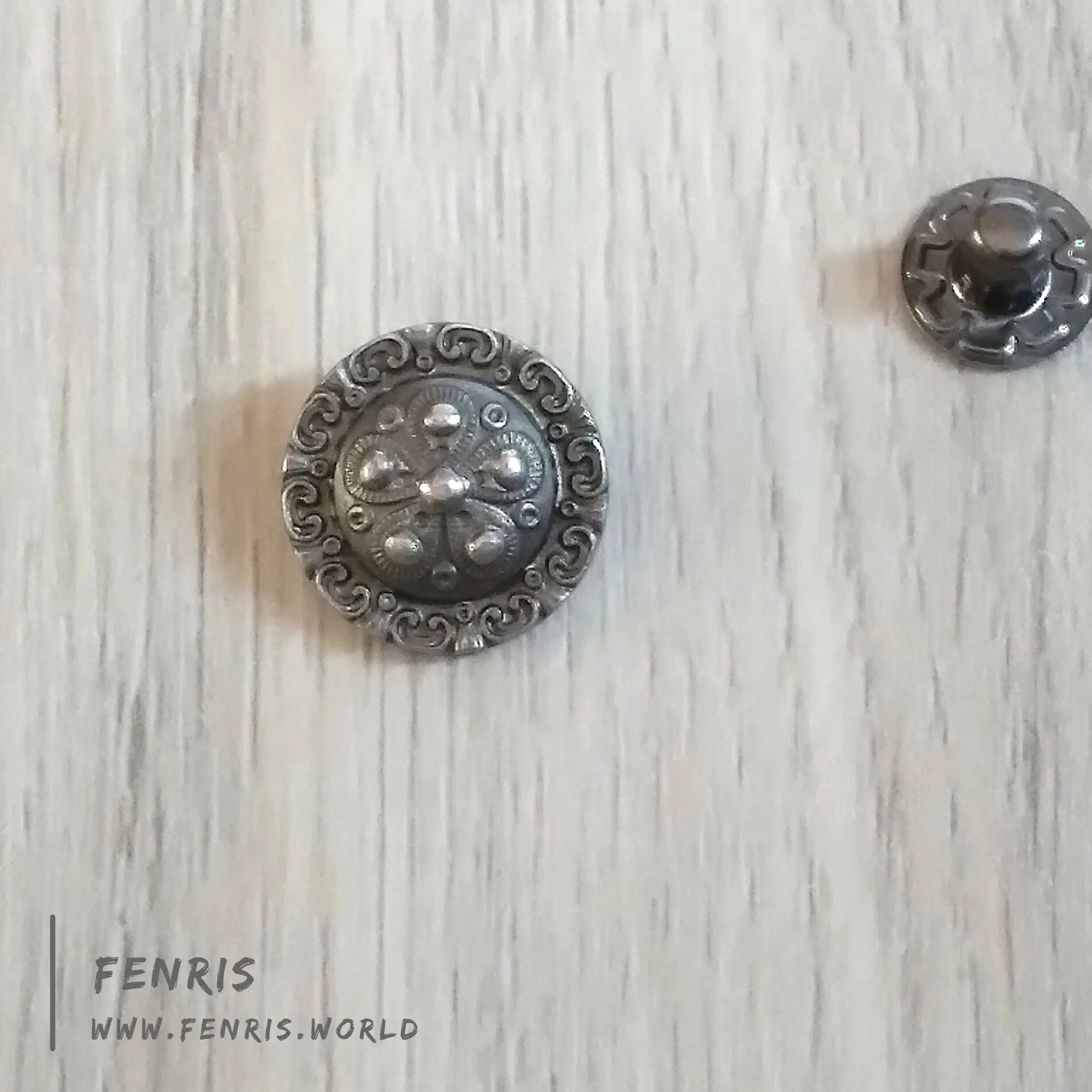 Concho Snaps Silver Asian Floral